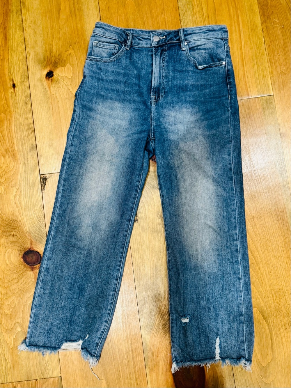 Cropped Washed Blue Ankle Jeans - Mid-Rise Distressed